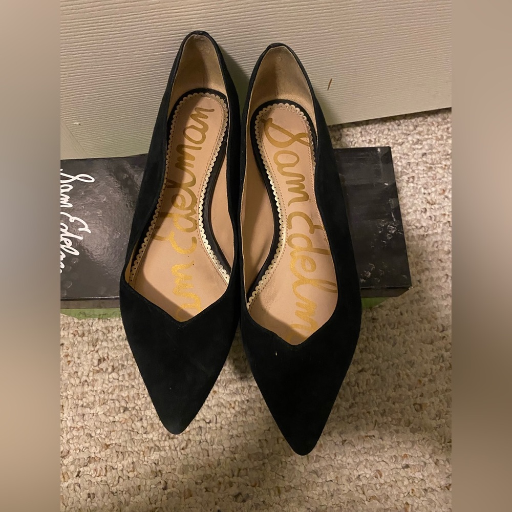 Women’s flats